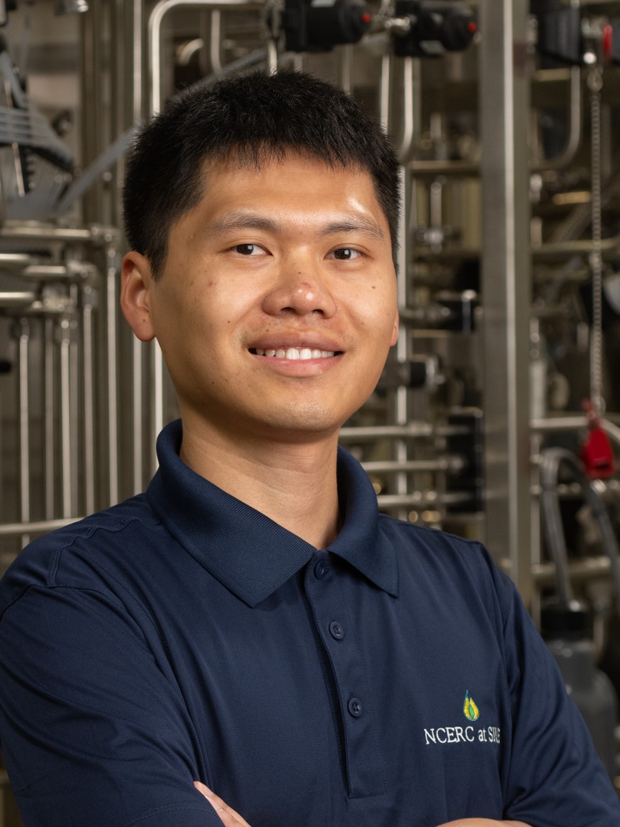 A portrait photo of Mingjun Ma, PhD