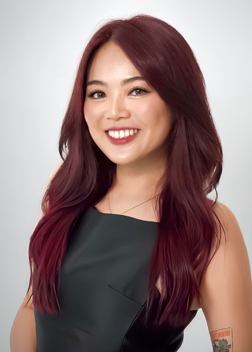 A portrait photo of Quynh Nguyen