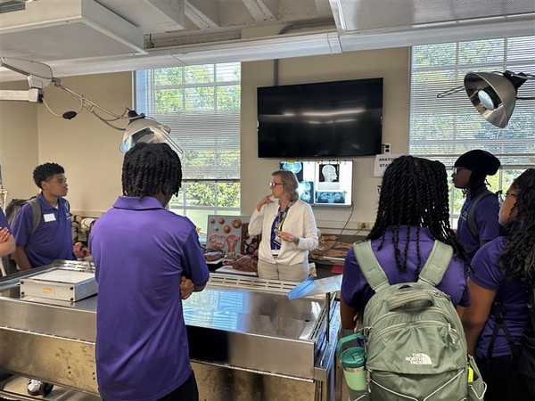 Teacher in front of class in lab